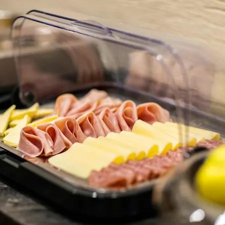 Uno 4*